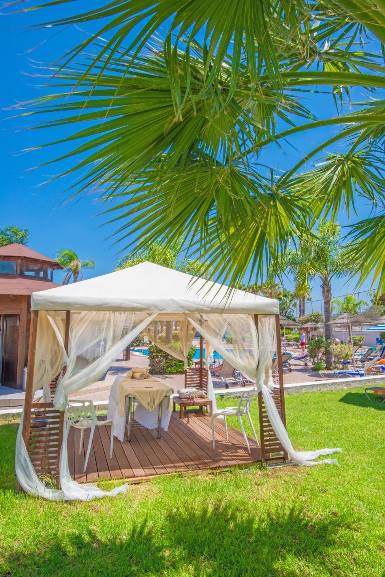 Tsokkos Gardens Hotel Protaras Exterior photo